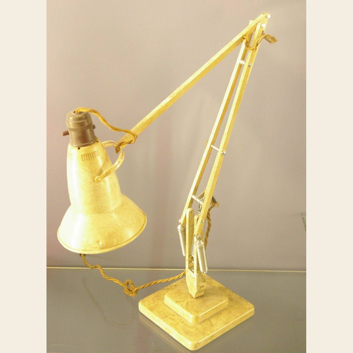 An original 1935 Anglepoise 1227 desk lamp with the constant-tension spring mechanism