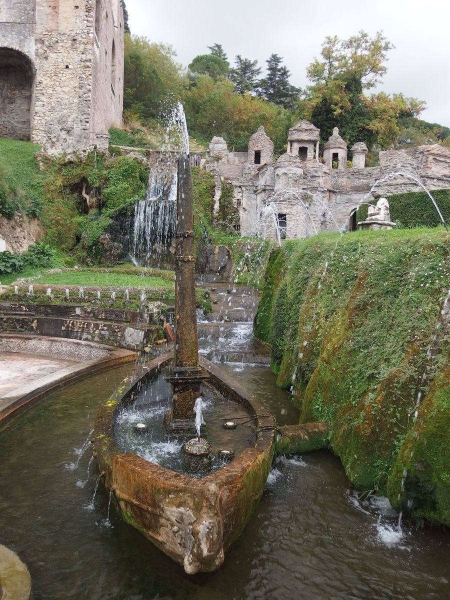 Villa d'Este, Tivoli, the Fontana della Rometta and the water gardens